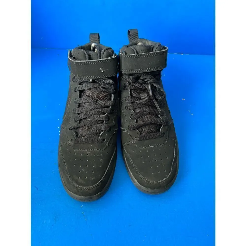 Nike Court Borough Mid Youth Size 4Y CW5867-001